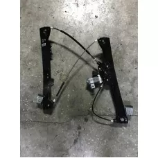 BMW E60 SOL ÖN CAM KİRKOSU